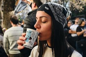 Coffee Raves: la nueva moda sin alcohol que llegó de Estados Unidos y ya se baila en toda la Argentina
