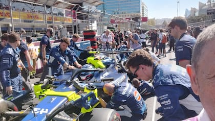 Colapinto en el paddock, antes de la largada