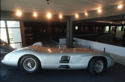 Colapinto se subirá a bordo del Flecha de Plata de Fangio