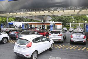 YPF anunció un nuevo aumento del 4% en promedio en sus combustibles