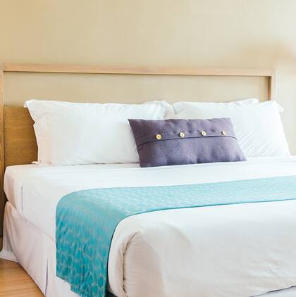 Colchones, sommiers y también una amplia selección de ropa de cama esperan en Tienda Central.