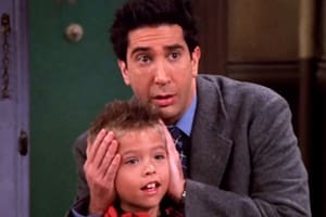 Así luce hoy el actor que dio vida a Ben, el hijo de Ross en Friends