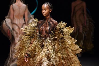 Colección Iris van Herpen. París Haute Couture