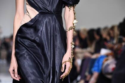 Colección Schiaparelli. París Haute Couture 2020