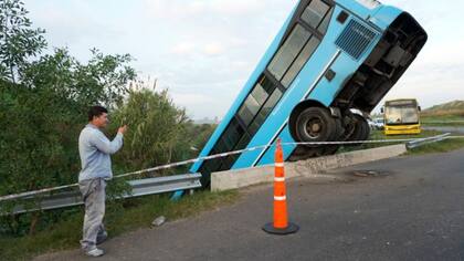 Colectivo atascado en Santa Fe