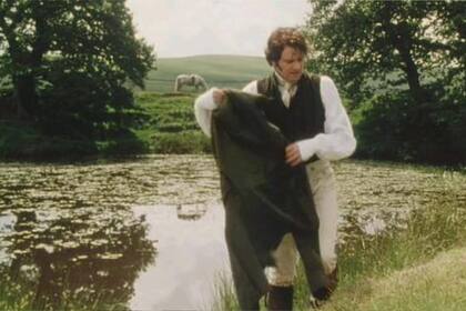 Colin Firth personificó a Mrs. Darcy y la escena de la "camisa mojada" generó revuelo entre el público (Captura video)