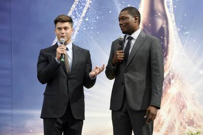 Colin Jost y Michael Che, los conductores de la ceremonia