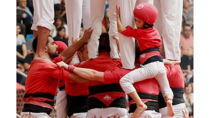 "Colla Joves Xiquets de Valls" forman una torre humana