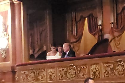 Carlos Saúl Menem y su hija Zulemita, en otro de los palcos del Colón