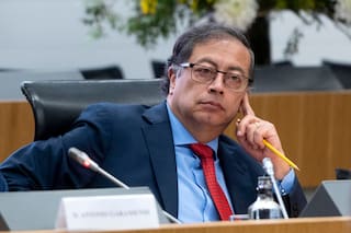 Colombia: petro cree que el avión accidentado era demasiado viejo