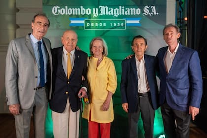Colombo, acompañado por sus socios de la segunda generación Carlos José Colombo y Néstor Nervi