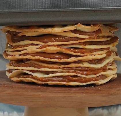 Colombo suele apretar la torta para que no se desarme al servirla