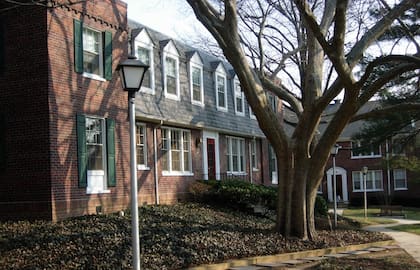 Colonial Village, un barrio de Arlington, Virginia, se colocó en el primer lugar en la lista de “Los mejores lugares para vivir en Estados Unidos 2024″
