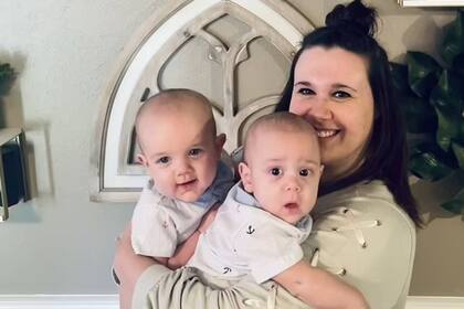 Colson y Cayden nacieron el 25 de octubre de 2021, con seis minutos de diferencia