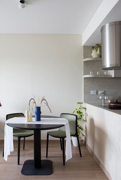 La iluminación es de IDEA. Extractor colgante (Campanas Maraldi).