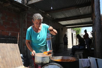 Comedor Los Peques de La Matera en la localidad de Quilmes.
Atendido por Liliana Pérez.
