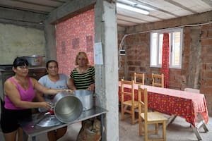 El déficit de alimentos debilita la última resistencia de los barrios populares frente a la violencia