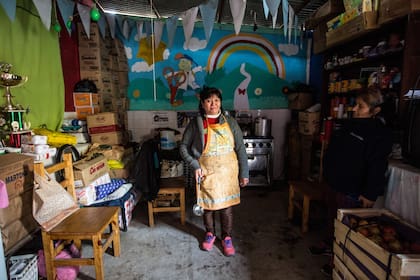 Laura Ávila, una de las cocineras del Centro Arco Iris