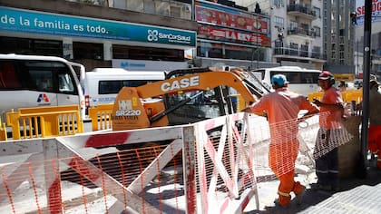 Comenzaron las obras de ensanchamiento de veredas en la avenida Corrientes