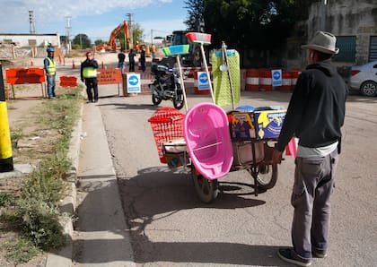Comenzaron las obras para demoler el puente de Pampa Central