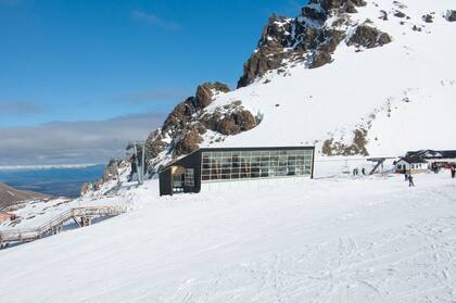 Comenzó a precipitar en la montaña a mediados de agosto, con factores climáticos que favorecen la acumulación de nieve, como la nevada sin viento y las bajas temperaturas