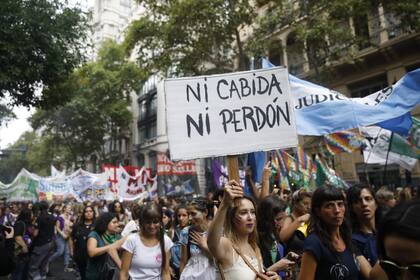 Comenzó la movilización en el centro porteño por el Día Internacional de la Mujer