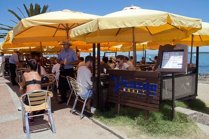 Comer con vista al mar y sin gastar demasiado en Virazón