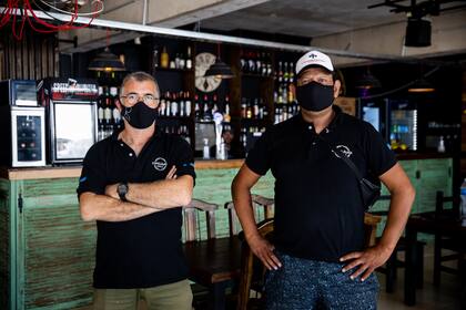 Los comerciantes de Pinamar se sienten aliviados porque, hasta el momento, no se impondrán restricciones al movimiento de las personas