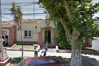 Un chico de 15 años abusó de una nena de 7 y huyó con su padre