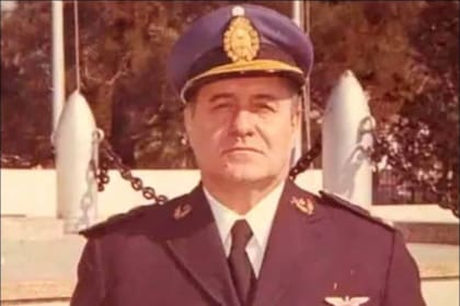 Comisario Alberto Villar, Jefe de la Policía Federal que fue asesinado junto a su esposa por el estallido de una bomba que puso Montoneros en su lancha mientras navegaba por el Tigre, en noviembre de 1974
