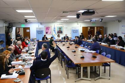 Comisión de juicio político en Diputados