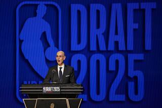 Comisionado Adam Silver dice que la NBA analiza seriamente las lesiones en el tendón de Aquiles