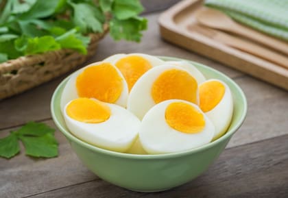 Cómo aumentar la masa muscular comiendo cuatro huevos a diario