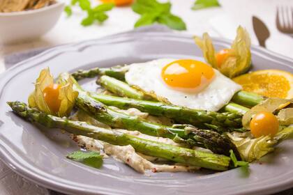 Cómo aumentar la masa muscular comiendo cuatro huevos a diario