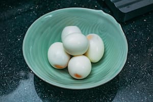 Cómo cocinar un huevo duro perfecto, sin que se dañe la clara