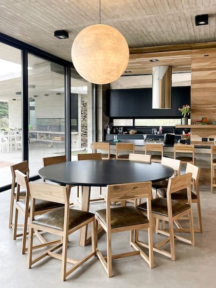 Como diseñadora de interiores, Lucía trabaja en proyectos junto con arquitectos para crear artefactos a medida para distintos ambientes.