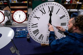 Cómo el adelantar el reloj por el horario de verano podría afectar su salud