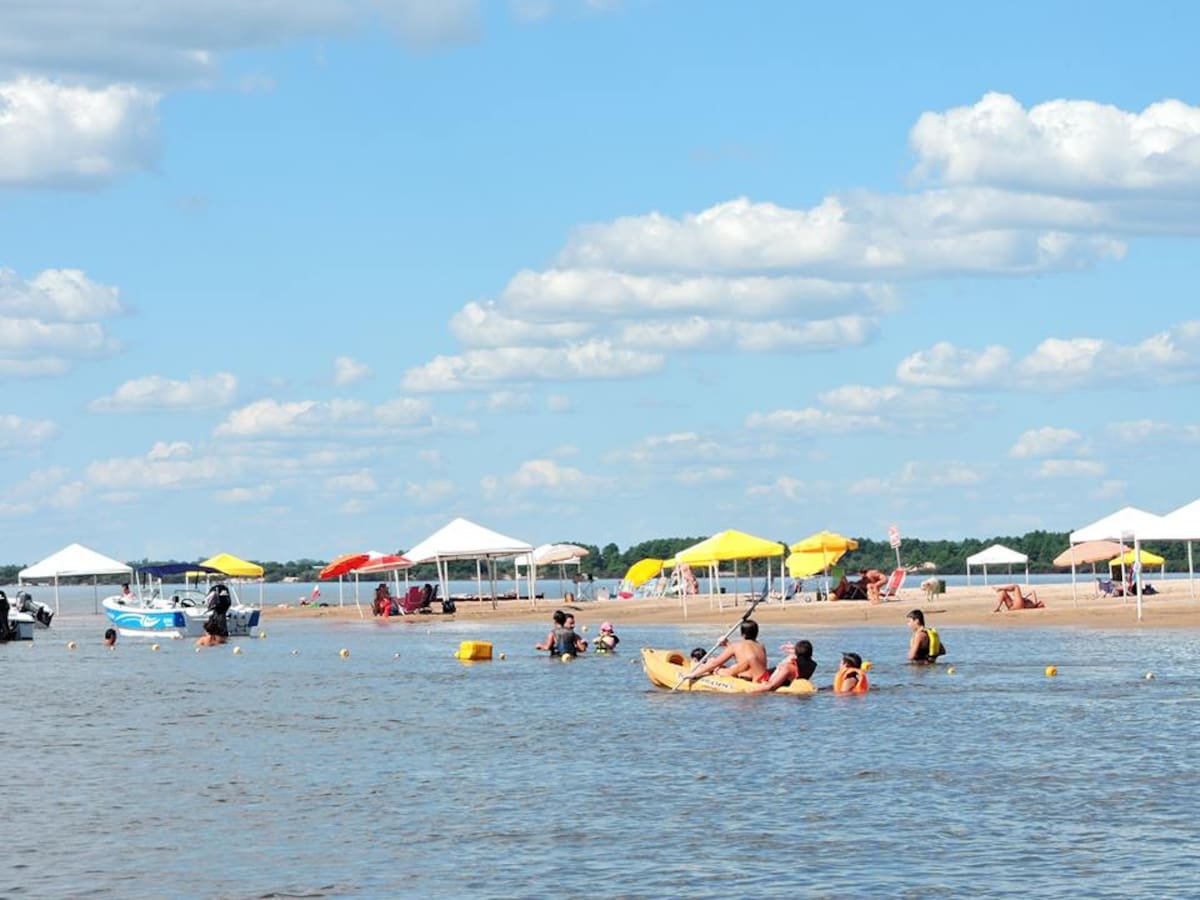 “Caribe Entrerriano”, uma ilha com amplas praias e águas mornas, localizada a poucas horas de CABA.