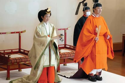 Como en Japón rige la Ley Sálica, Aiko no será emperatriz. En noviembre de 2020, el príncipe heredero Fumihito, acompañado por su mujer, Kiko, fue declarado formalmente primero en la línea de sucesión al trono del Crisantemo.
