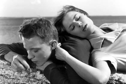 Como en un espejo (1961) Harriet Andersson y Lars Passgard