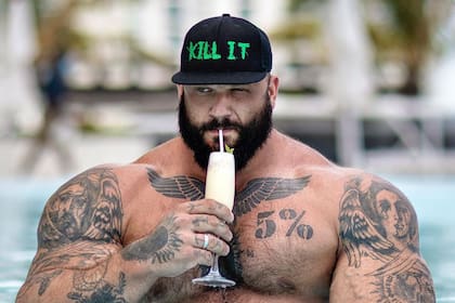 Cómo era la insólita dieta de Illia Golem, el fisicoculturista que murió ayer