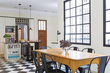 Antes de llegar a la zona de los fuegos, se pasa por el comedor diario.