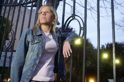 Como Evelyn se negó a realizarse el análisis de sangre, allanaron su casa para revelar su ADN