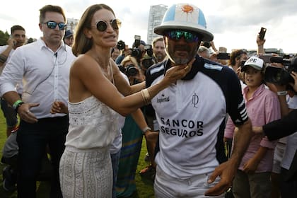 Como flamante campeón en Palermo: María Vázquez fue la primera en saludarlo