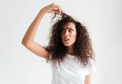 Cómo fortalecer y cuidar el pelo con remedios caseros en el verano