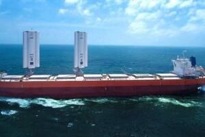 Cómo funciona el innovador carguero con velas gigantes para navegar con energía eólica