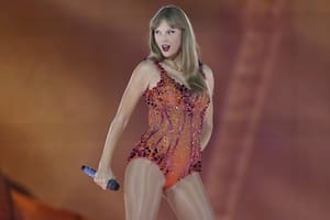 Cómo funciona la emisora de radio que solo pasa Taylor Swift (AP Photo/Lewis Joly, File)