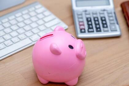 Cómo funcionan los métodos "avalancha" y "bola de nieve" para pagar tus deudas