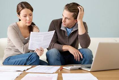 Cómo funcionan los métodos "avalancha" y "bola de nieve" para pagar tus deudas