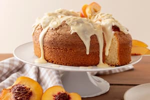 Truco infalible: cómo hacer un budín saludable con una lata de duraznos